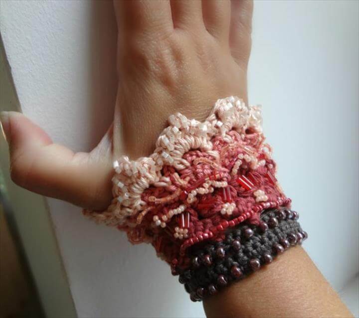 60 Eye-Catching Crochet Bracelet Tutorials | DIY to Make