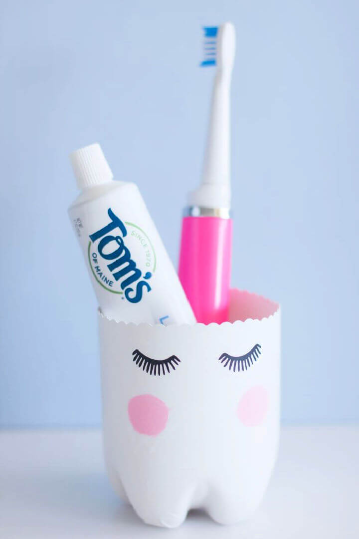 25 DIY Toothbrush Holder Ideas {Updated 2021} DIY to Make