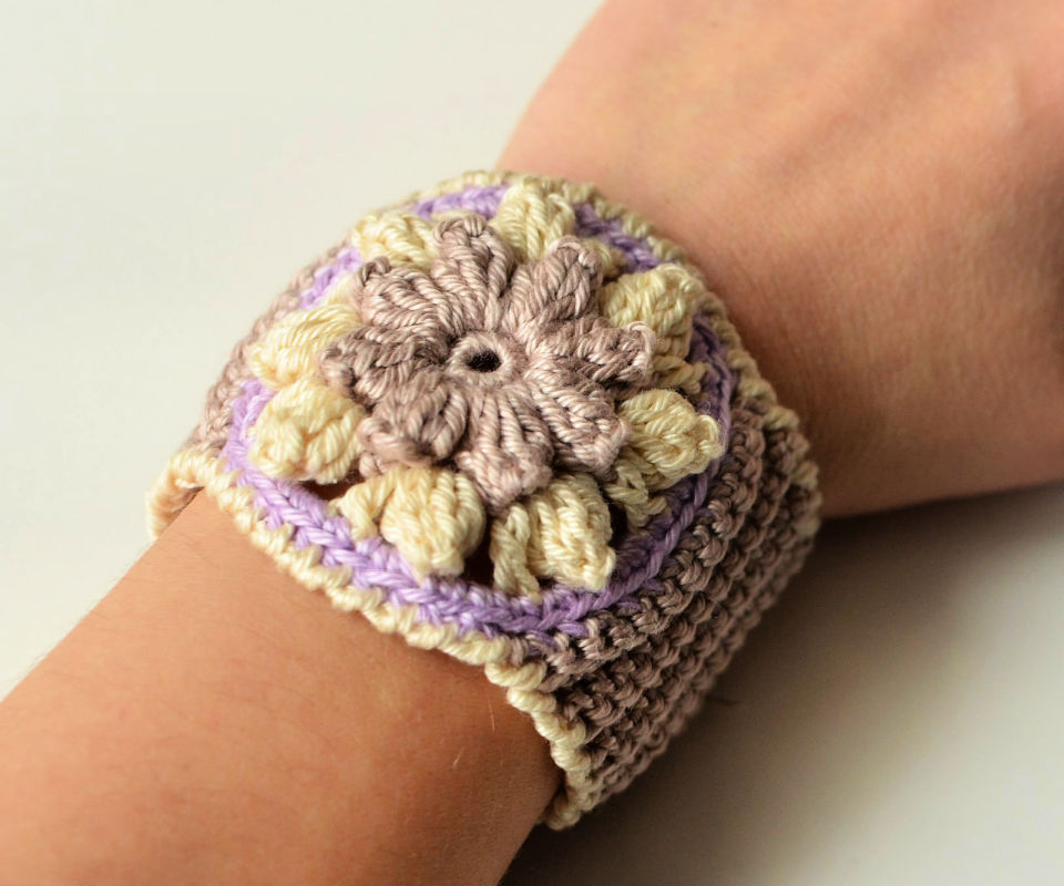 25 Free Crochet Bracelet Patterns For Different Styles DIY to Make