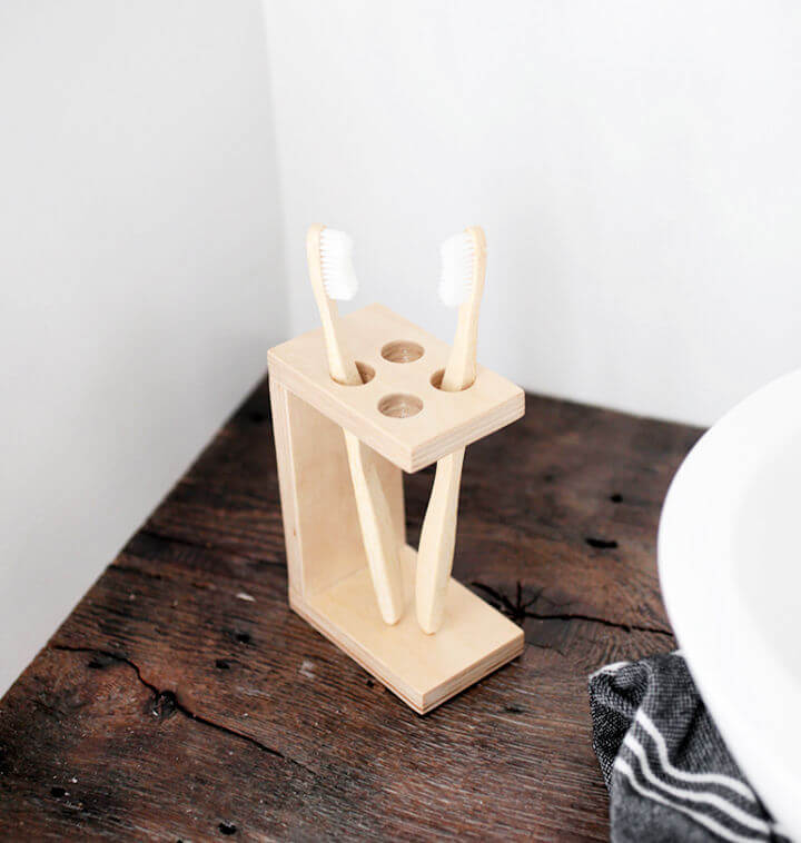 25 DIY Toothbrush Holder Ideas {Updated 2021} DIY to Make