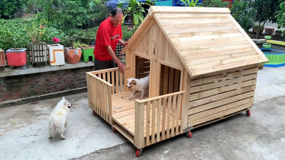 15 Free DIY Pallet Dog House Plans DIY To Make